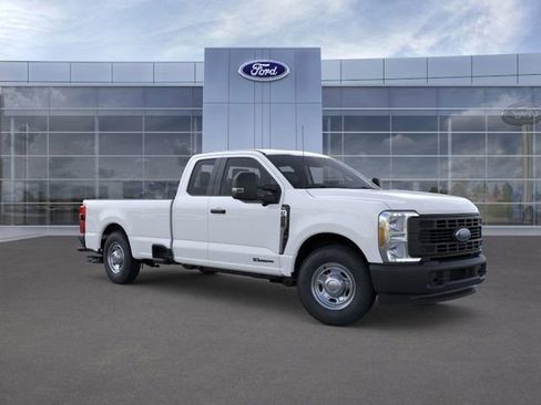 Used 2024 Ford F350 XL w/ 360-Degree Camera Package RWD image 7