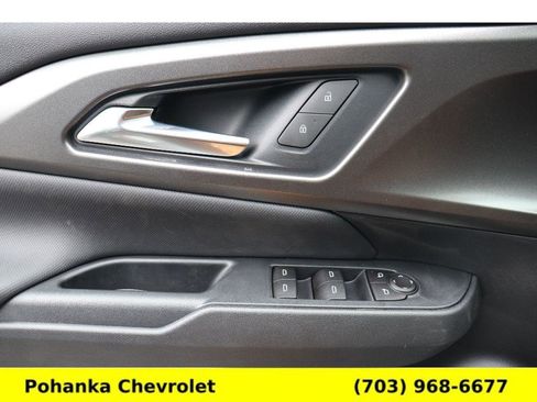 New 2026 Chevrolet Equinox EV LT image 19