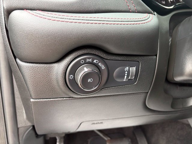Used 2022 Dodge Durango R/T RWD image 27