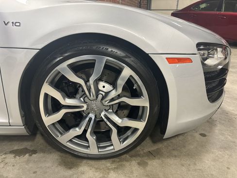 Used 2011 Audi R8 V10 image 27