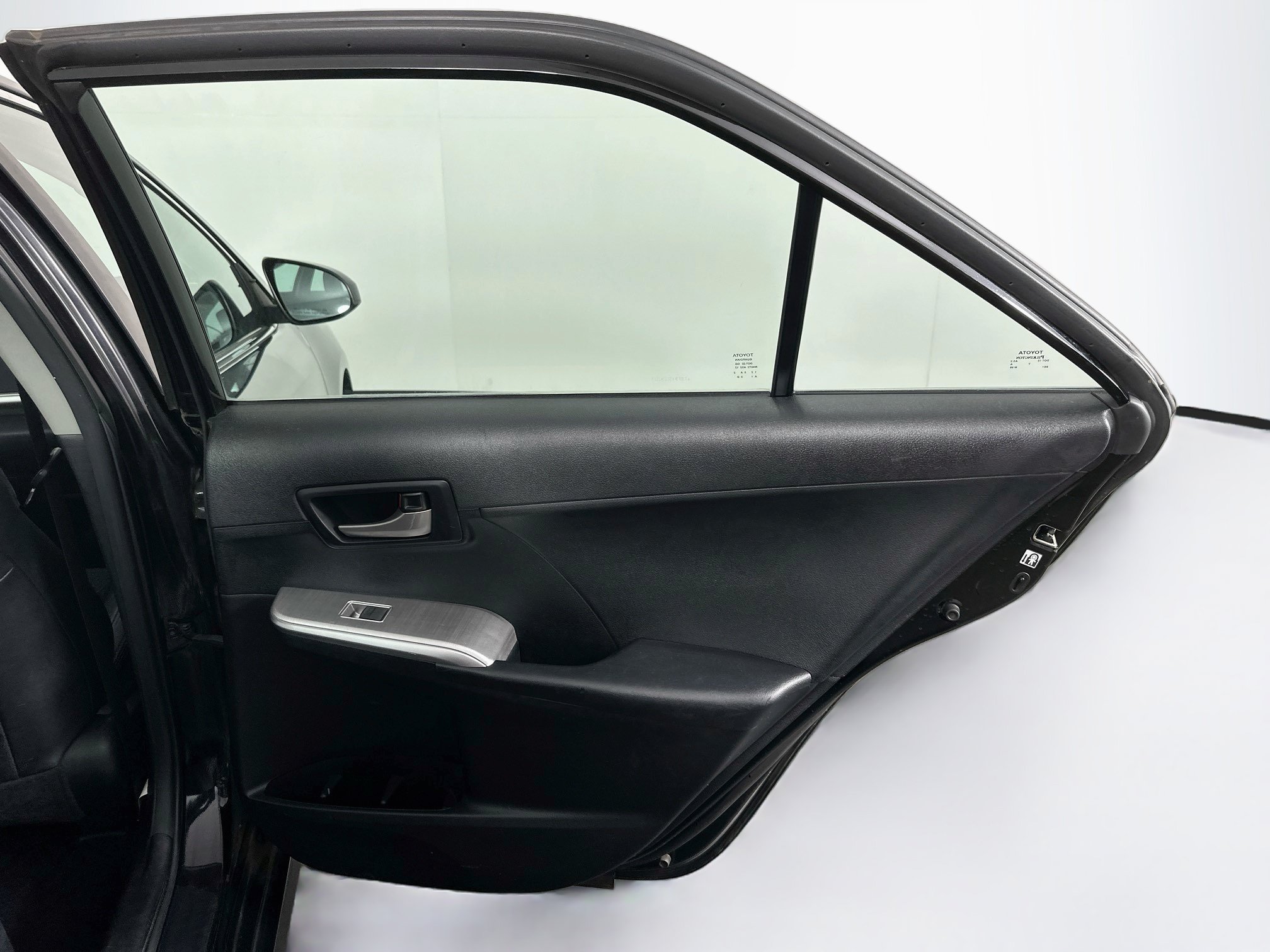 Used 2012 Toyota Camry SE FWD image 26