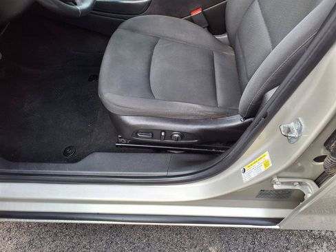 Used 2016 Chevrolet Malibu LT FWD image 10