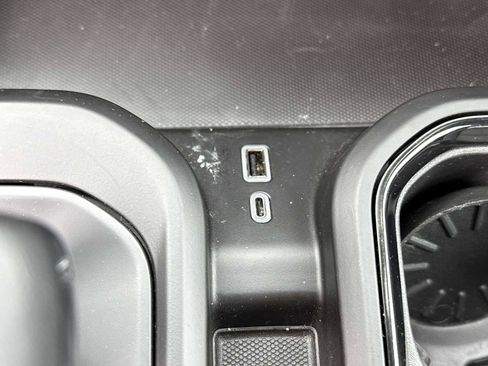 Used 2024 GMC Sierra 1500 AT4X image 12