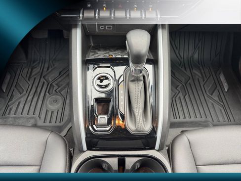 Used 2023 Chevrolet Colorado LT w/ LT Convenience Package III image 13