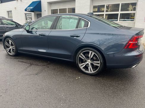 Used 2019 Volvo S60 T6 Inscription image 2