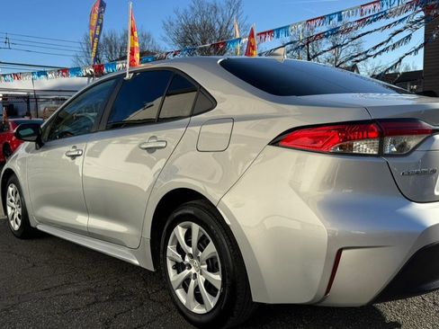 Used 2024 Toyota Corolla LE image 28