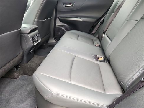 Used 2024 Toyota Venza Limited image 23