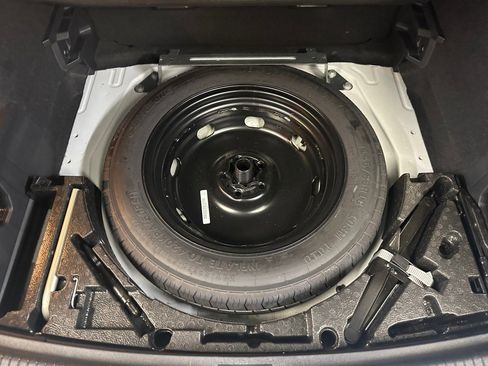 Used 2020 Volkswagen Tiguan S image 20