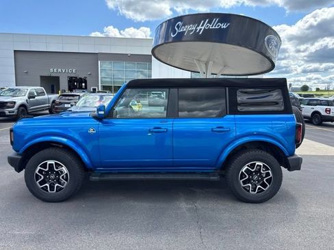 Used 2023 Ford Bronco Outer Banks AWD/4WD image 2
