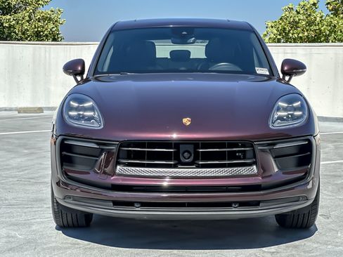 Certified 2023 Porsche Macan AWD/4WD image 12
