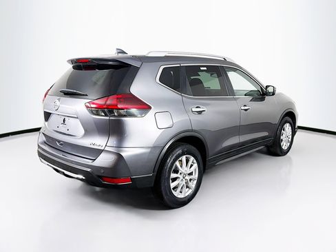 Used 2020 Nissan Rogue SV image 8