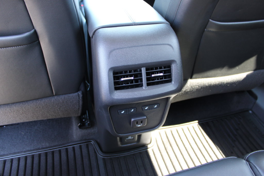 Certified 2023 Chevrolet Equinox Premier FWD image 41