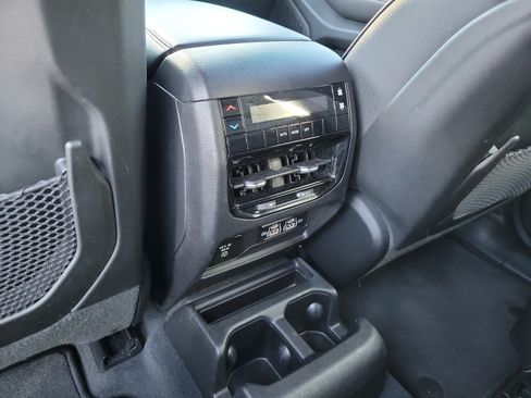 Certified 2023 Jeep Grand Cherokee L Laredo AWD/4WD image 11