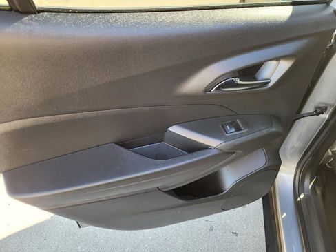 Used 2025 Chevrolet Trax ACTIV image 15