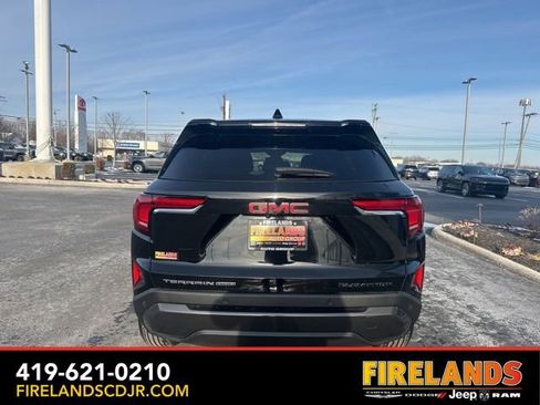 Used 2025 GMC Terrain Elevation image 9