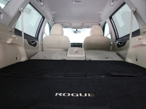 Used 2016 Nissan Rogue S w/ Appearance Package FWD image 29