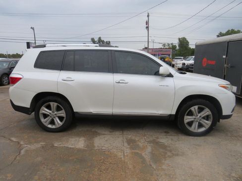 Used 2013 Toyota Highlander Limited image 12