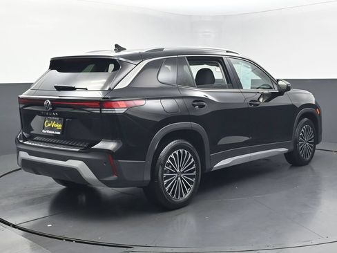 Used 2025 Volkswagen Tiguan S FWD image 6