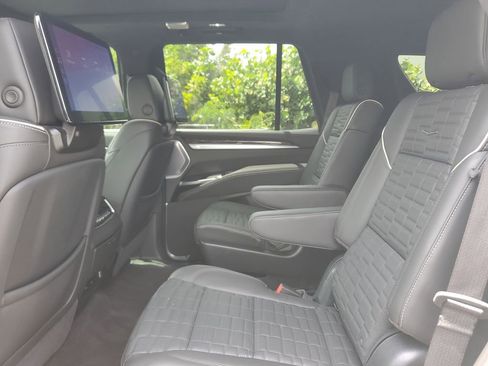 Certified 2025 Cadillac Escalade Sport Platinum AWD/4WD image 14