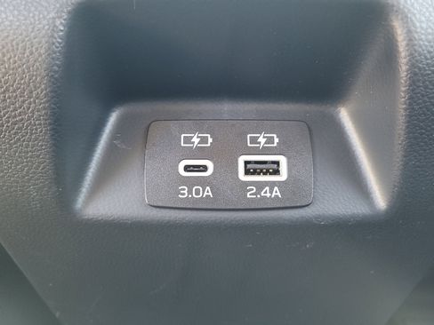 Used 2024 Subaru Crosstrek 2.0i Premium image 15