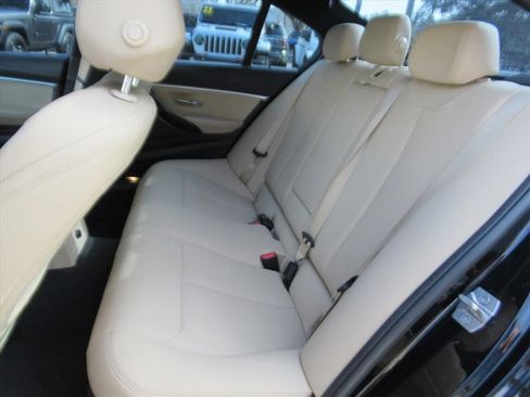 Used 2018 BMW 330i Sedan w/ Convenience Package image 27