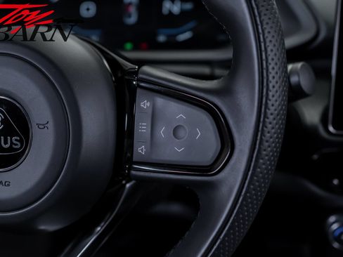 Used 2025 Lotus Emira RWD image 31