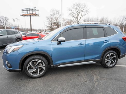 Used 2024 Subaru Forester Touring image 3