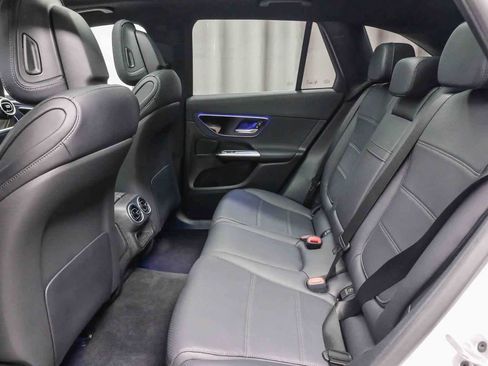 Certified 2025 Mercedes-Benz GLC 300 image 17