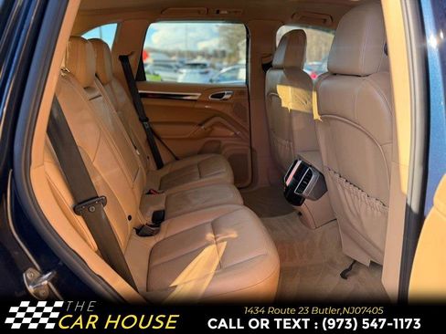 Used 2011 Porsche Cayenne S image 18