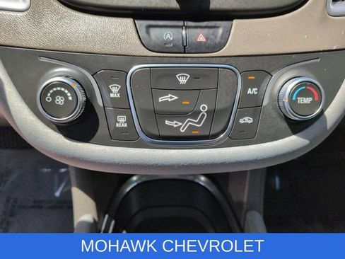 Used 2022 Chevrolet Malibu LS FWD image 19