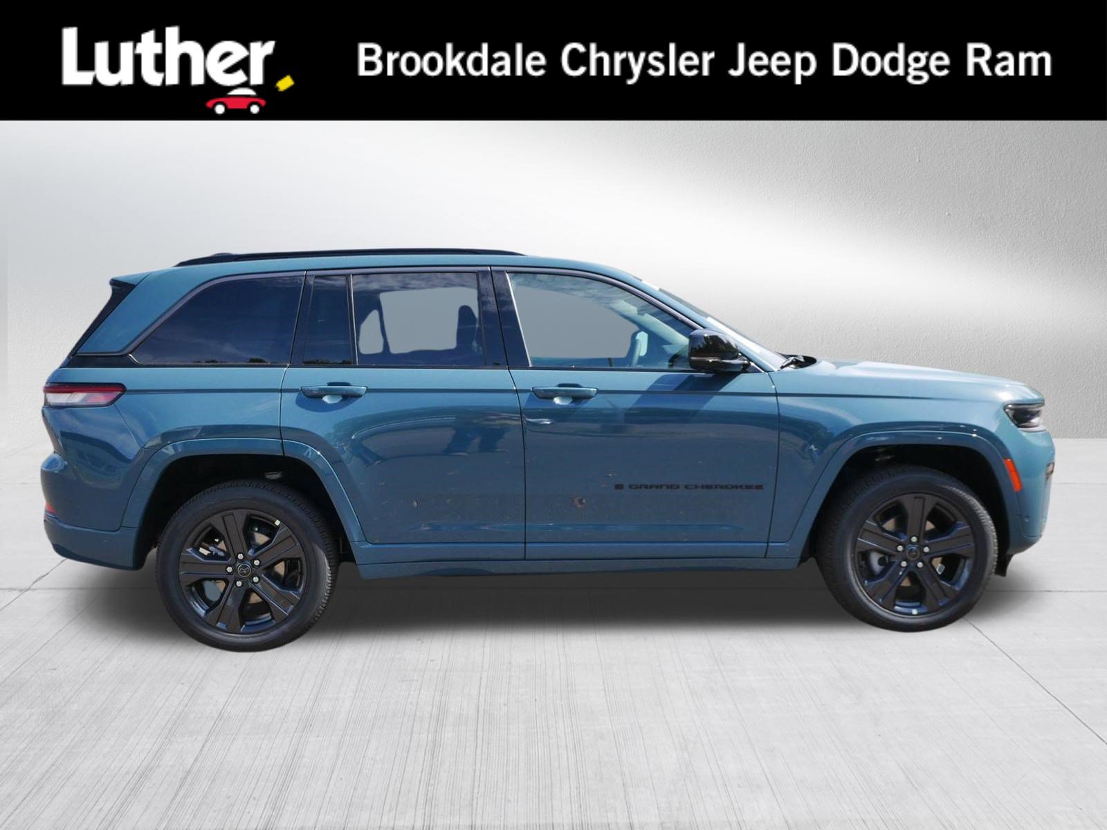 New 2027 Jeep Grand Cherokee Limited AWD/4WD image 1
