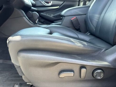 Used 2023 Subaru Ascent Limited image 15