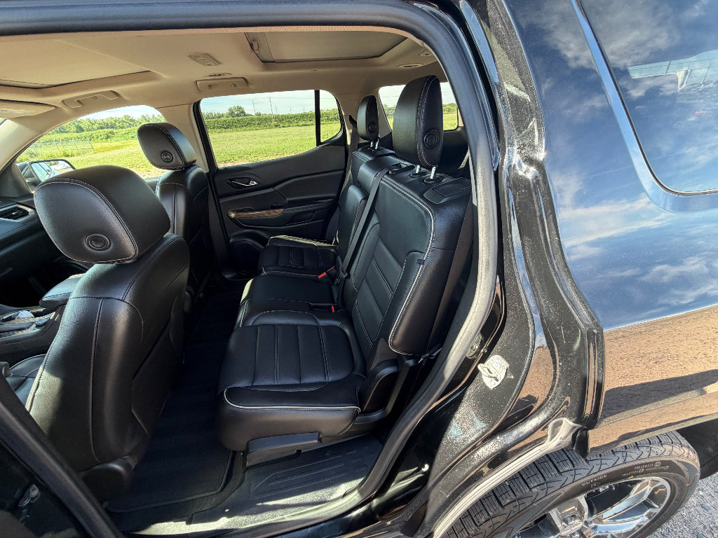 Used 2019 GMC Acadia Denali w/ Technology Package AWD/4WD image 11
