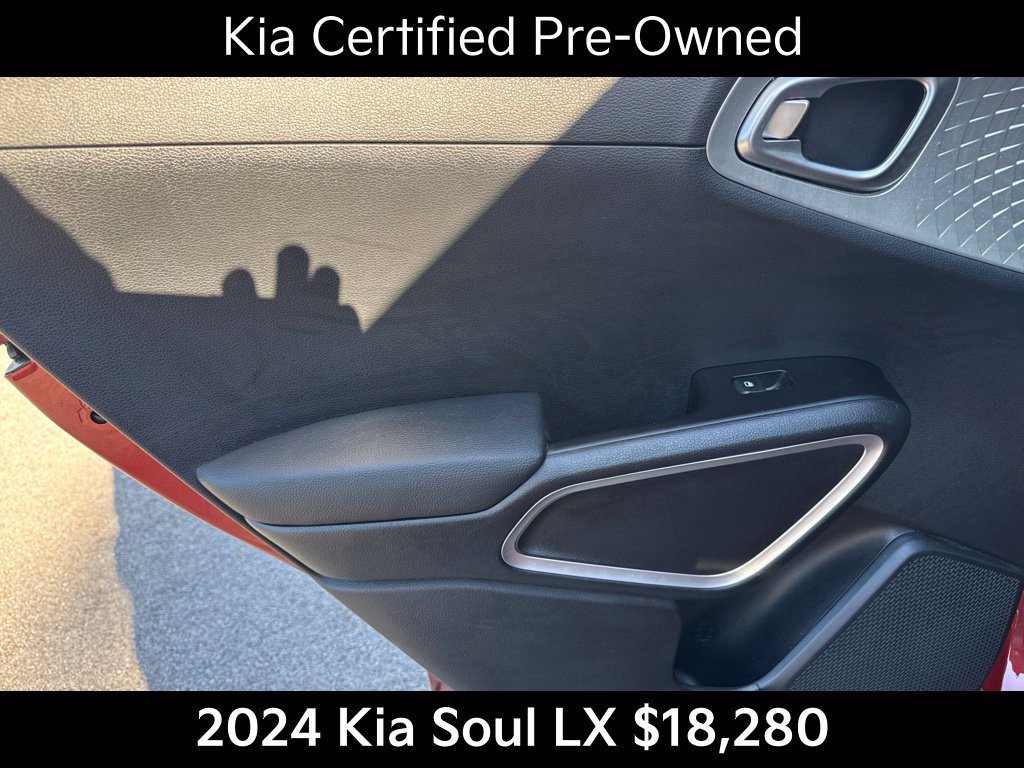 Certified 2024 Kia Soul LX FWD image 15