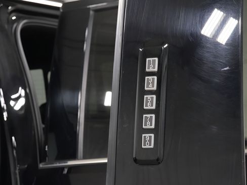 Used 2023 Ford F250 Platinum AWD/4WD image 47
