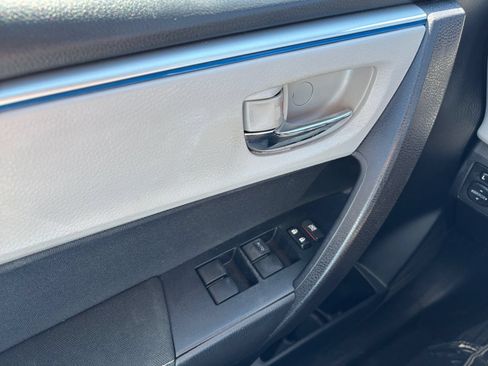 Used 2015 Toyota Corolla LE FWD image 11
