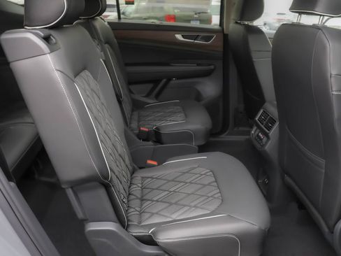 New 2026 Volkswagen Atlas SEL Premium R-Line image 36