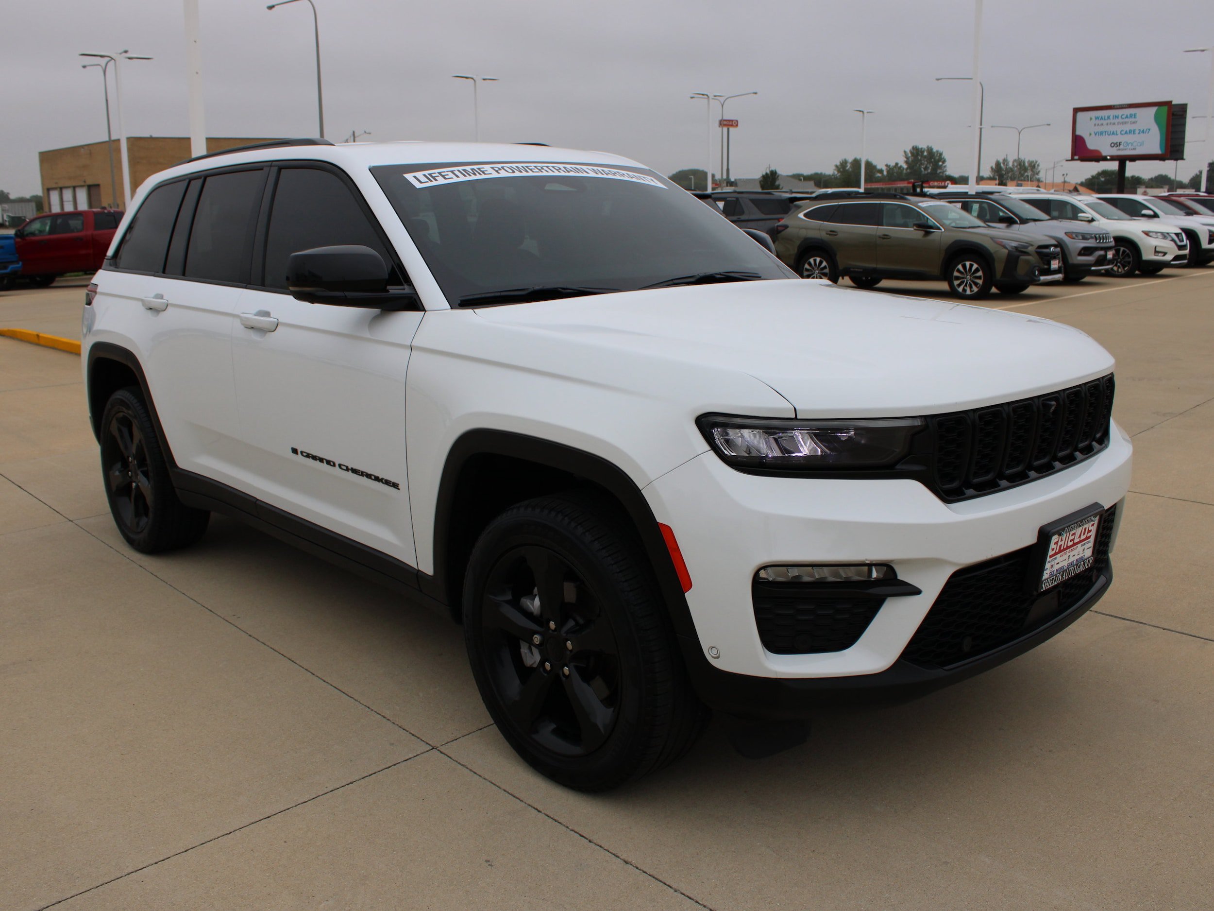 Used 2023 Jeep Grand Cherokee Limited w/ Luxury Tech Group II AWD/4WD image 9