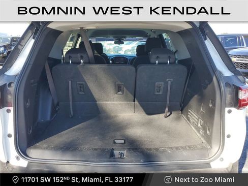 Used 2021 Chevrolet Traverse LT image 13