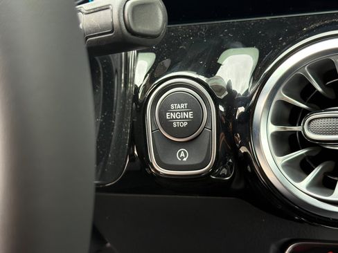 New 2026 Mercedes-Benz GLA 250 image 21