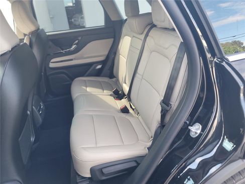 New 2026 Lincoln Corsair Premiere image 13