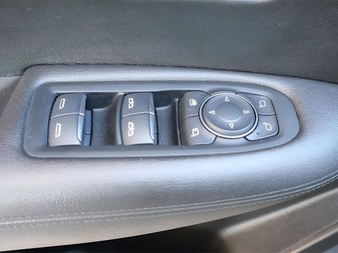 Used 2017 Cadillac XT5 Luxury w/ Driver Awareness Package image 11