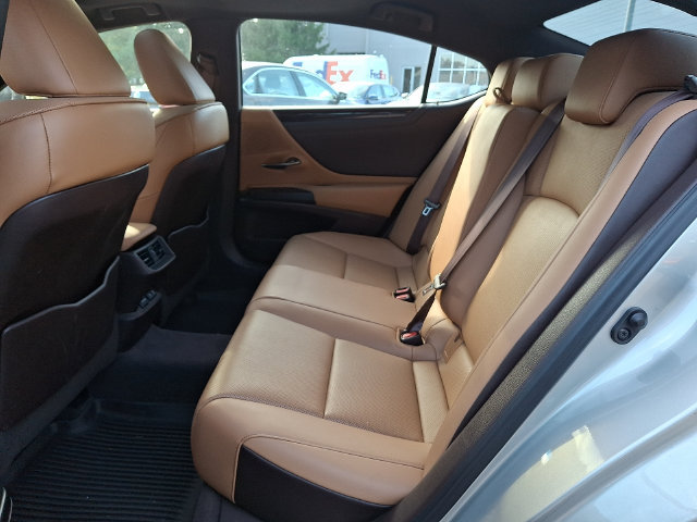 Used 2020 Lexus ES 350 w/ Premium Package FWD image 9