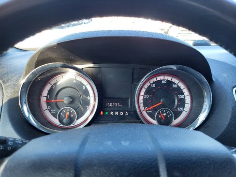 Used 2019 Dodge Grand Caravan SE image 4