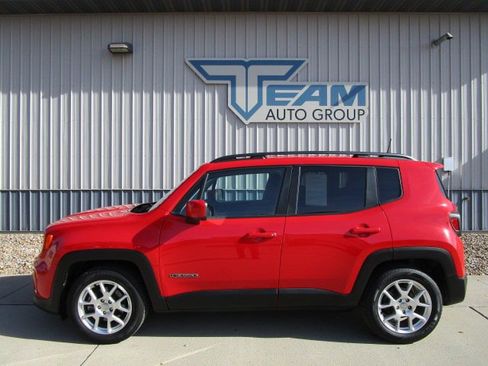 Used 2020 Jeep Renegade Latitude FWD image 4