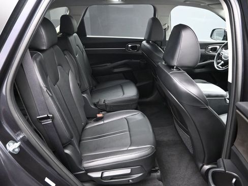 Certified 2025 Kia Sorento X-Line EX image 39
