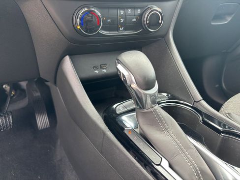 Used 2025 Buick Encore GX Preferred FWD image 40