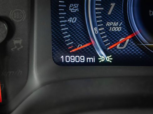 Used 2017 Chevrolet Corvette Z06 RWD image 4
