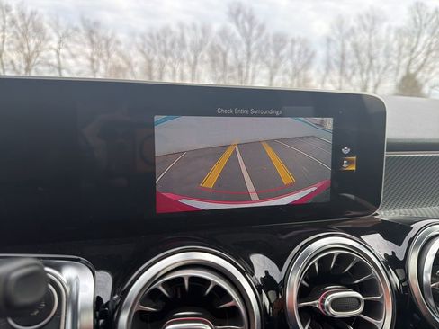 Used 2020 Mercedes-Benz GLB 250 4MATIC image 33