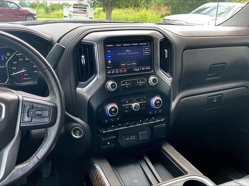 Used 2022 GMC Sierra 1500 Denali w/ Driver Alert Package II AWD/4WD image 6